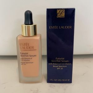 ❌SOLD❌ Estée Lauder Futurist Skin Tint Serum Foundation SPF 20 Shade 3C2 Pebble